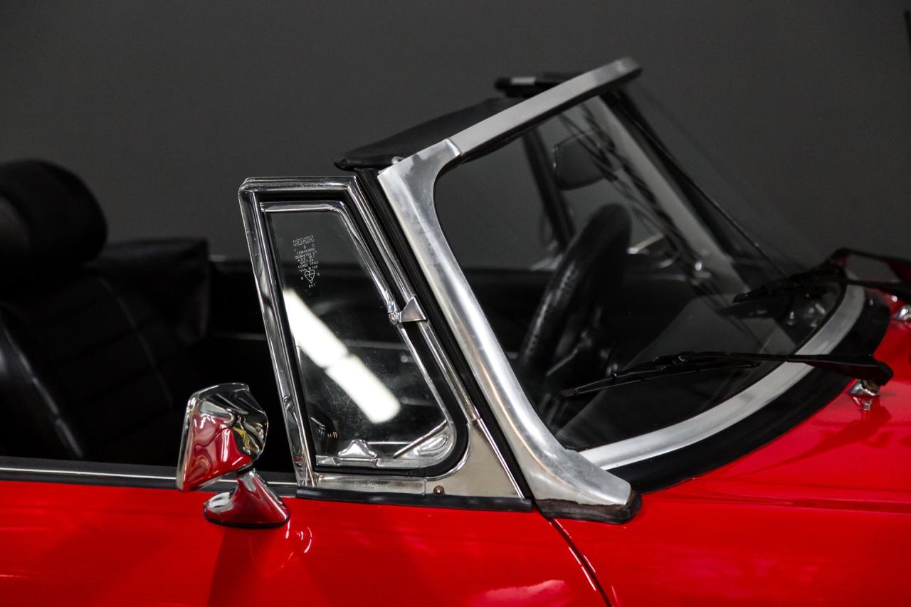 1976 MG B Roadster