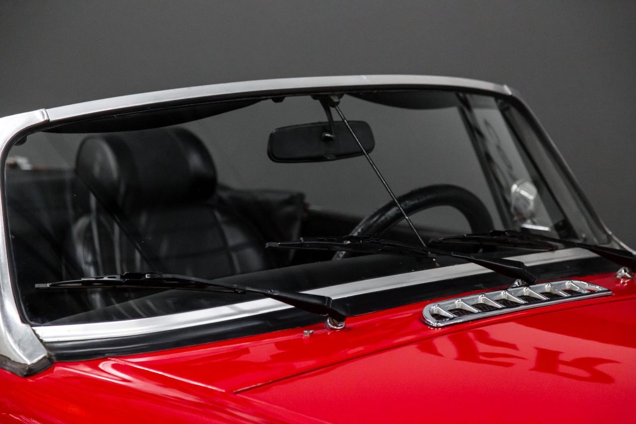 1976 MG B Roadster