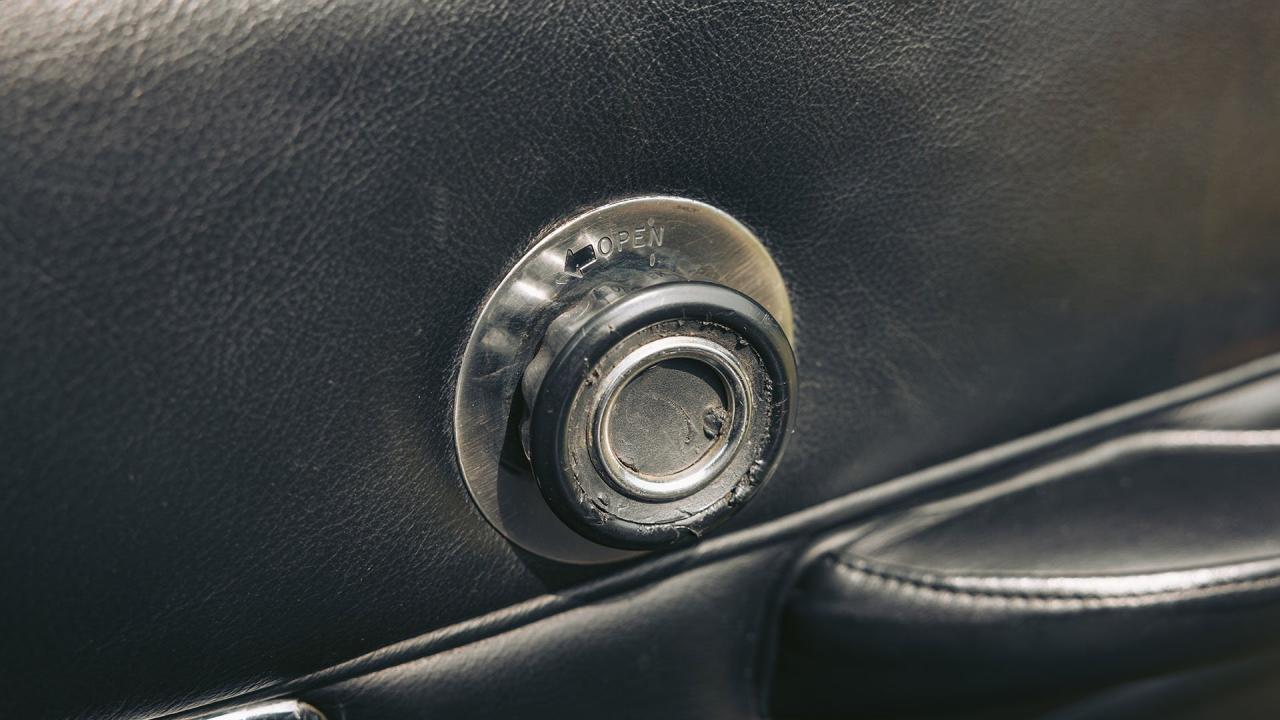 1967 Aston Martin DB6 Volante