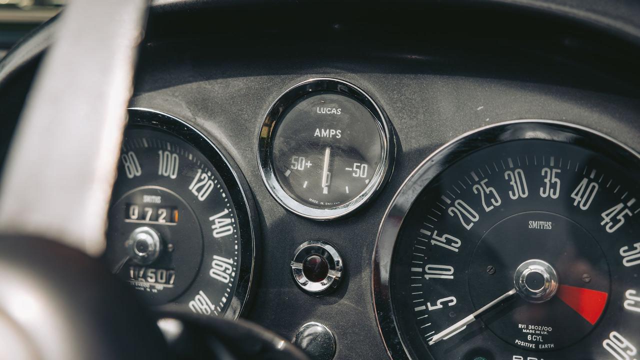 1967 Aston Martin DB6 Volante