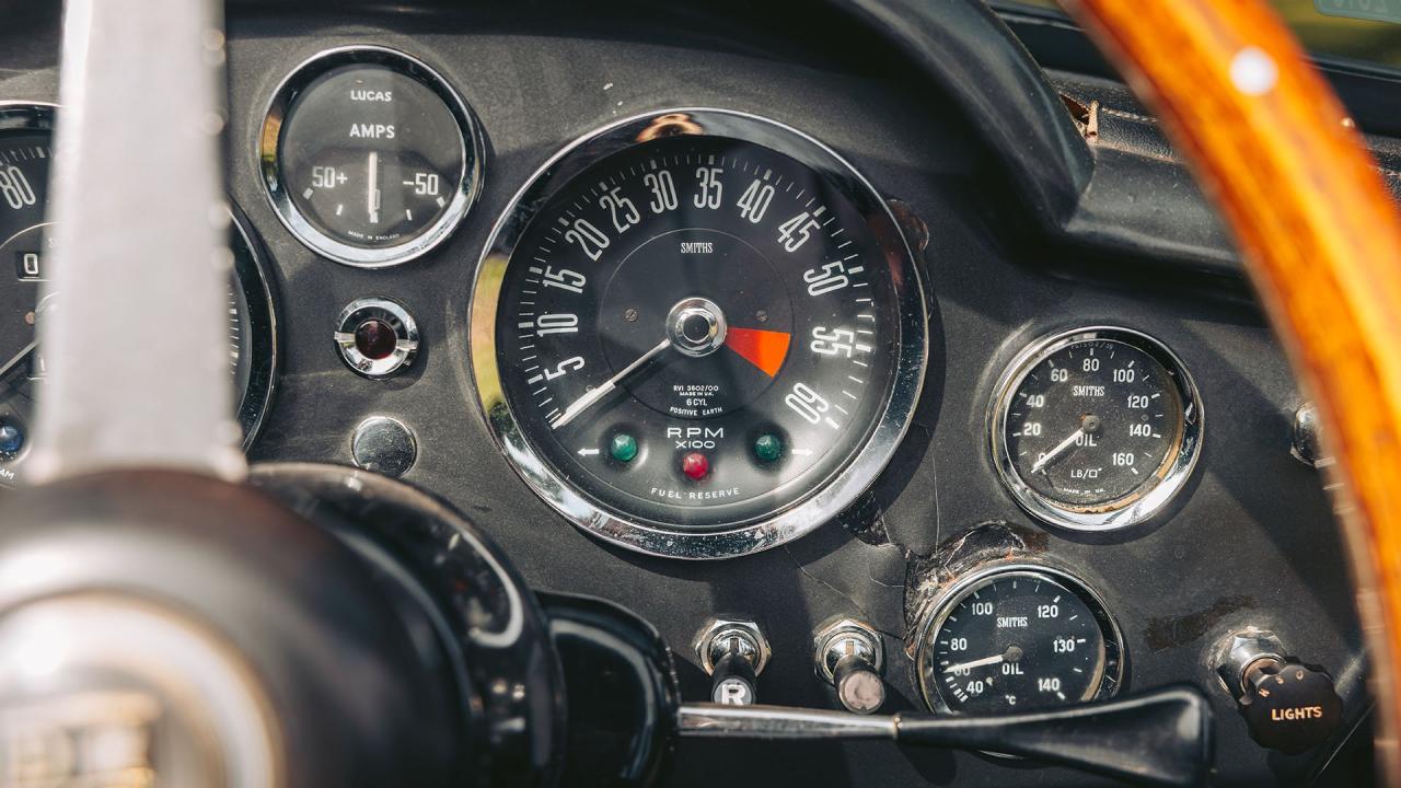 1967 Aston Martin DB6 Volante