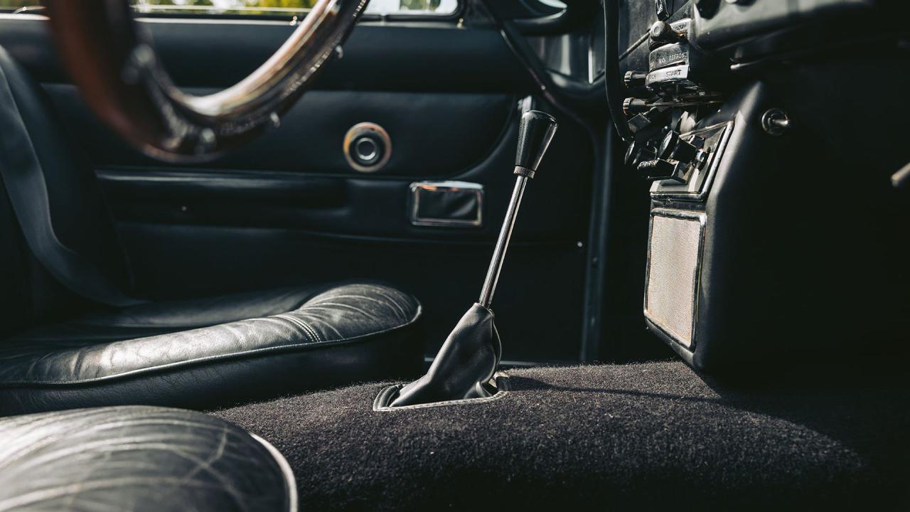 1967 Aston Martin DB6 Volante