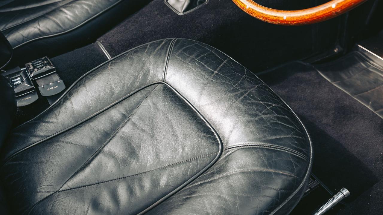 1967 Aston Martin DB6 Volante
