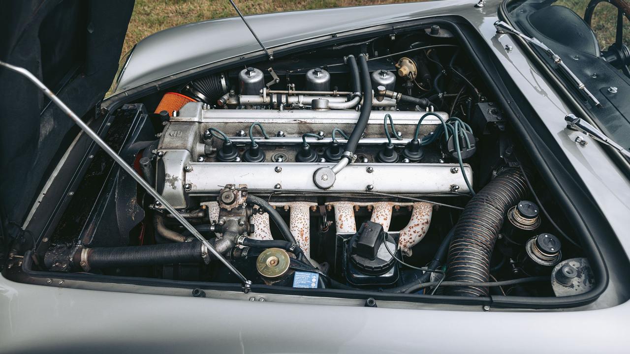 1967 Aston Martin DB6 Volante