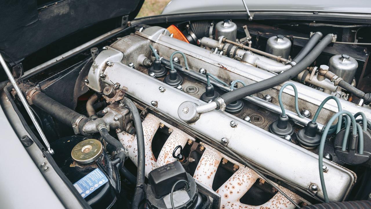1967 Aston Martin DB6 Volante