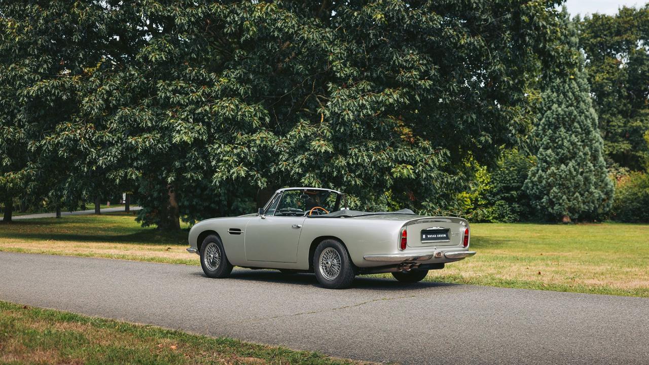 1967 Aston Martin DB6 Volante