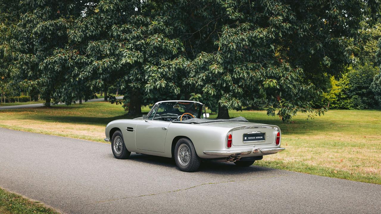 1967 Aston Martin DB6 Volante