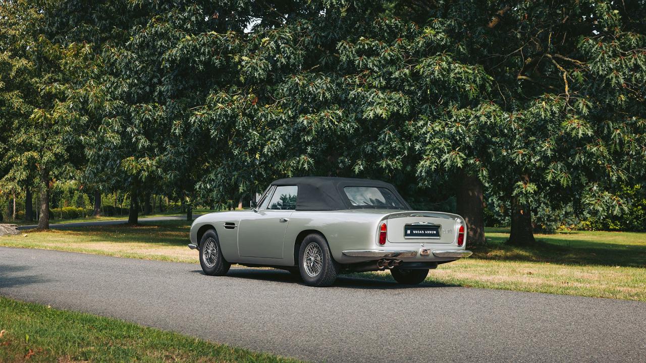 1967 Aston Martin DB6 Volante