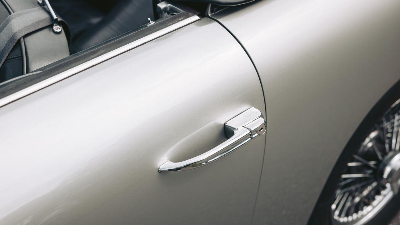 1967 Aston Martin DB6 Volante
