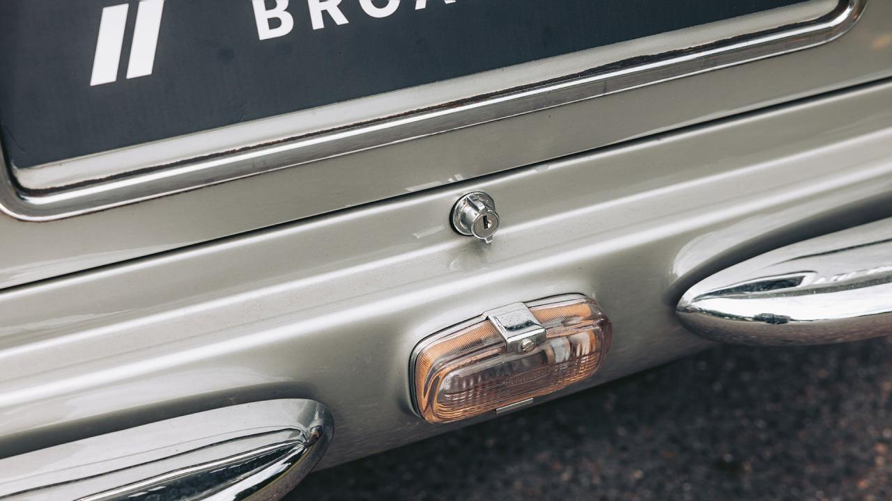1967 Aston Martin DB6 Volante
