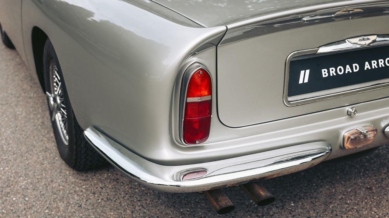 1967 Aston Martin DB6 Volante