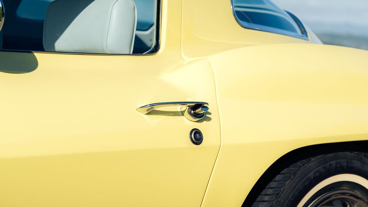 1967 Chevrolet Corvette Sting Ray 327/300 Coupe