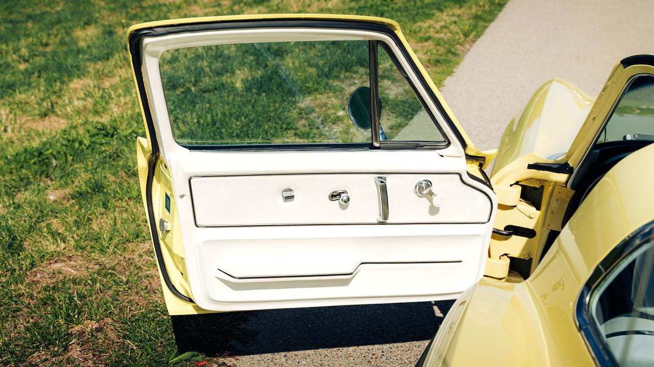 1967 Chevrolet Corvette Sting Ray 327/300 Coupe