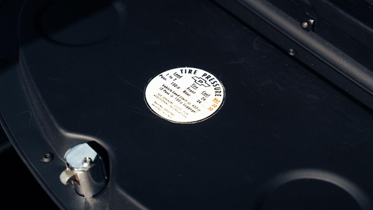 1967 Chevrolet Corvette Sting Ray 327/300 Coupe