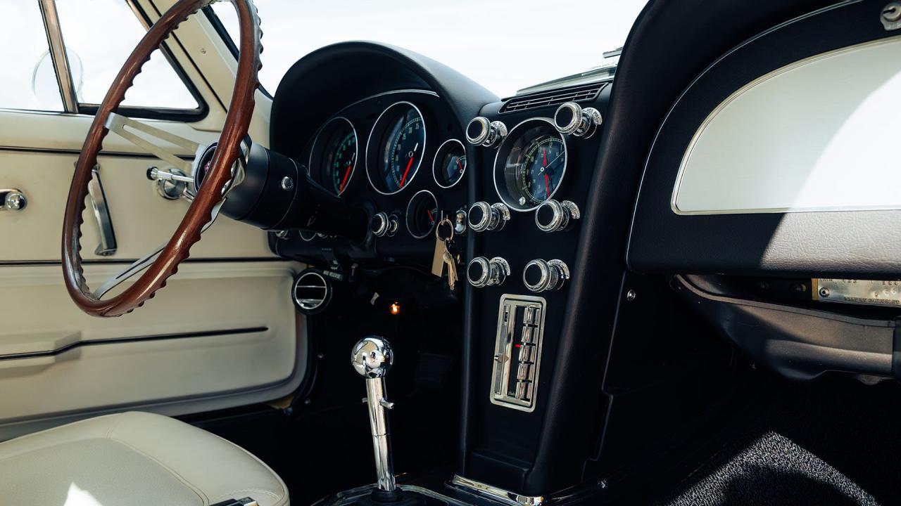 1967 Chevrolet Corvette Sting Ray 327/300 Coupe