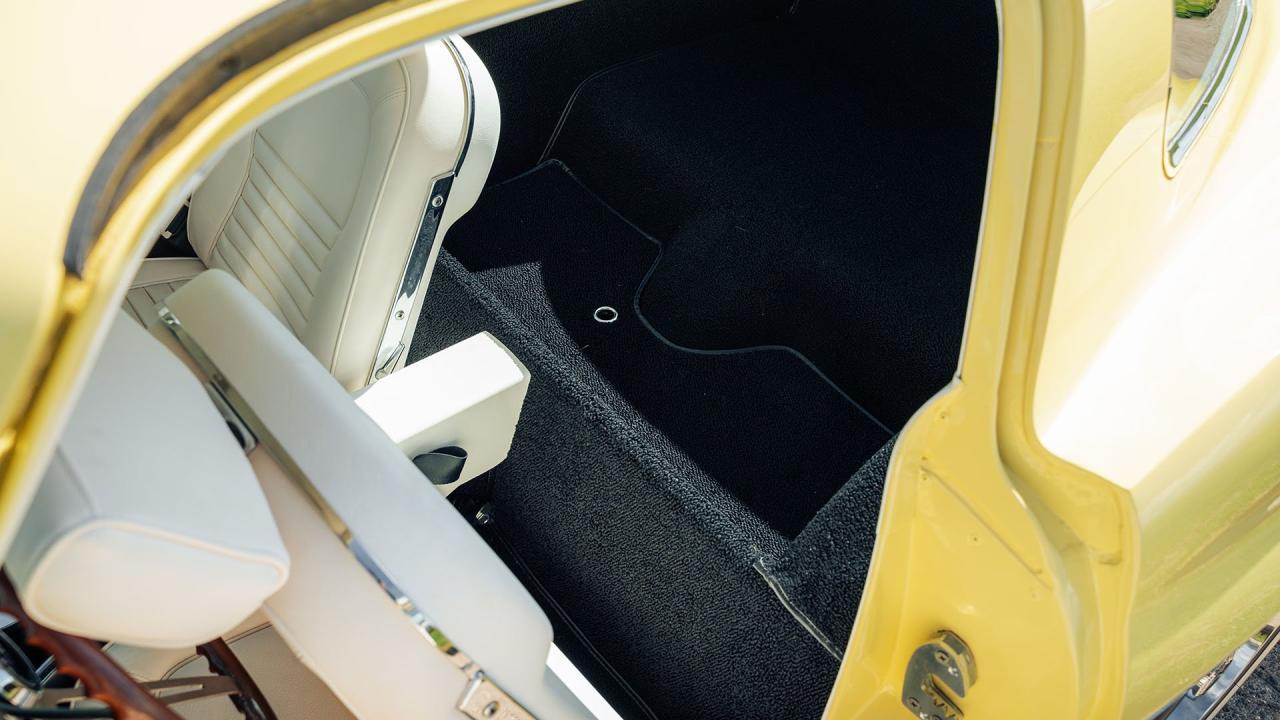 1967 Chevrolet Corvette Sting Ray 327/300 Coupe