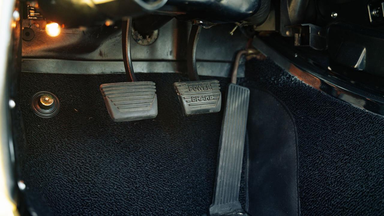 1967 Chevrolet Corvette Sting Ray 327/300 Coupe