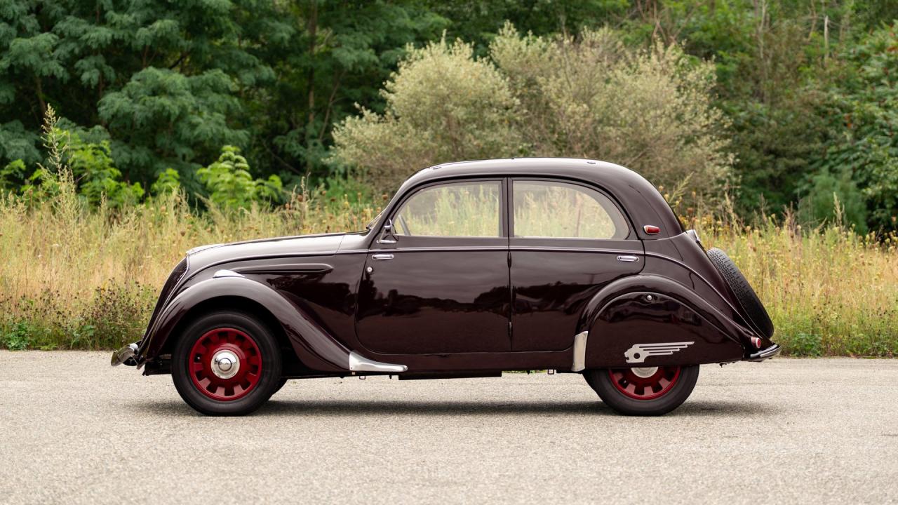 1939 Peugeot 202 Berline Luxe