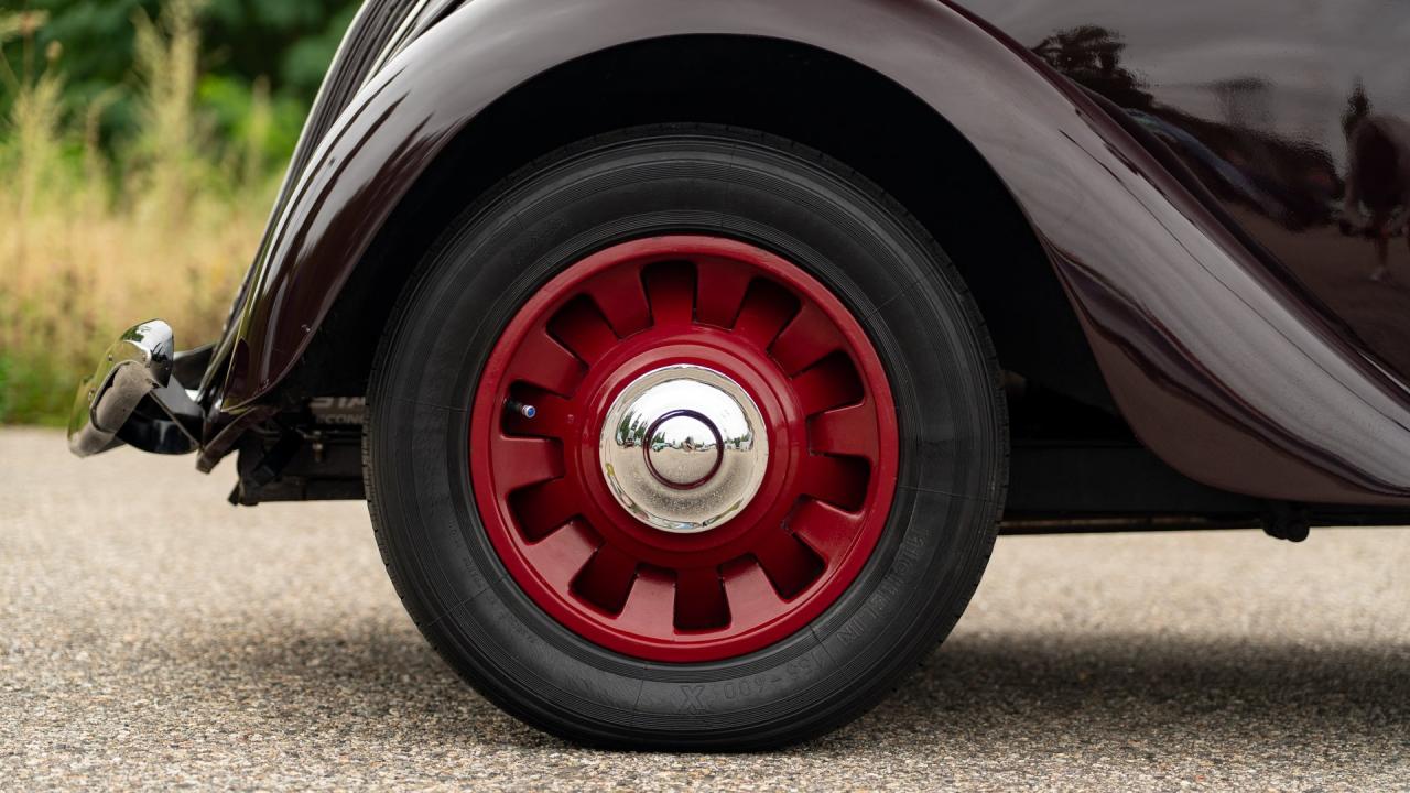 1939 Peugeot 202 Berline Luxe