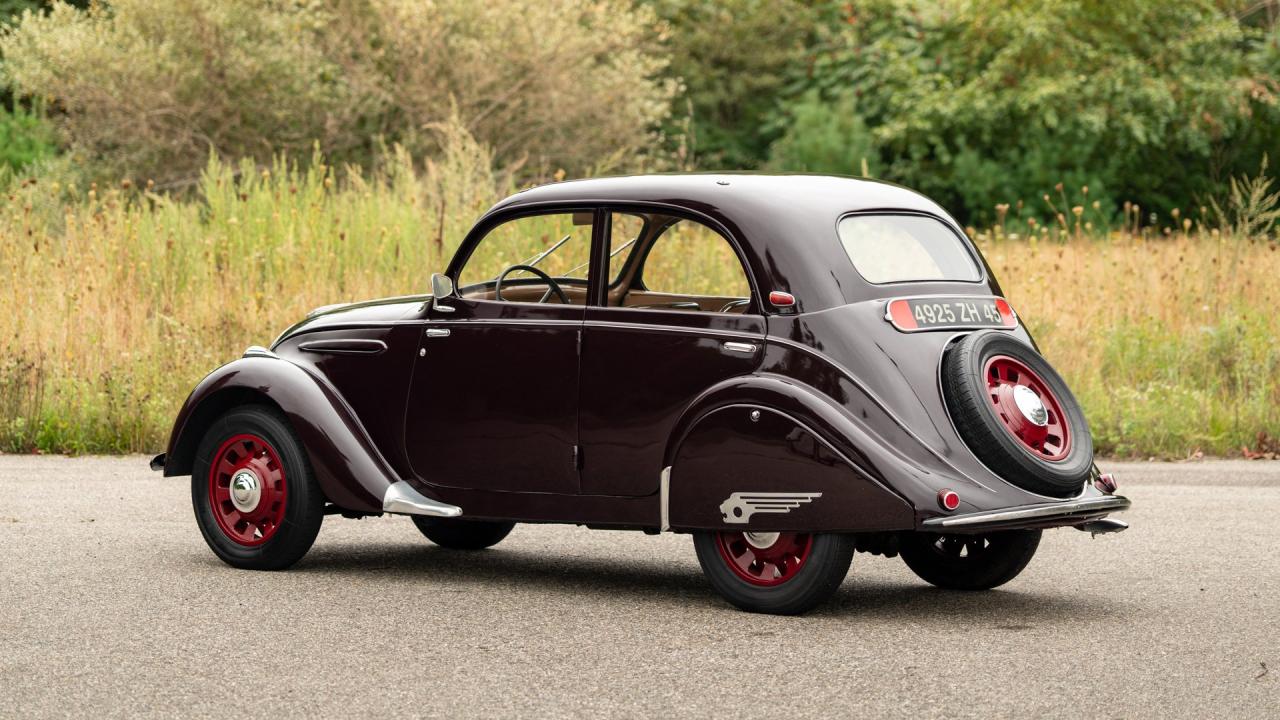 1939 Peugeot 202 Berline Luxe