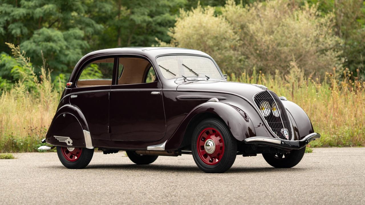 1939 Peugeot 202 Berline Luxe
