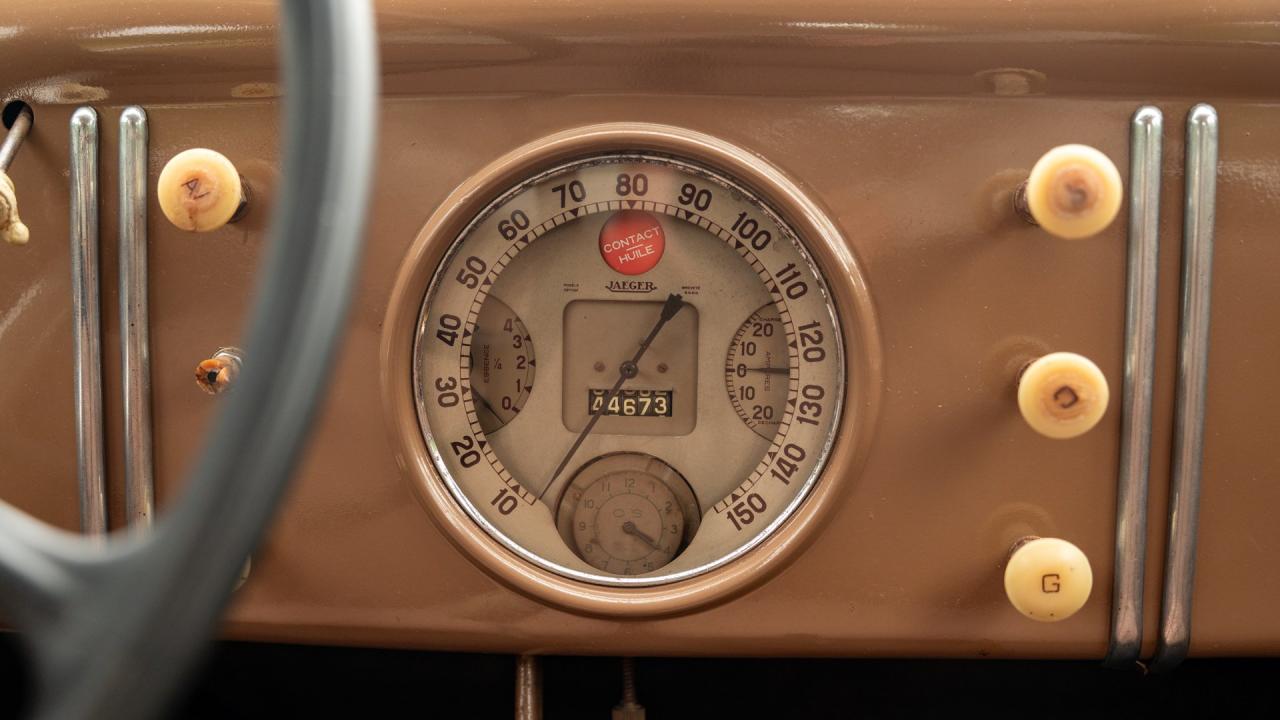 1939 Peugeot 202 Berline Luxe