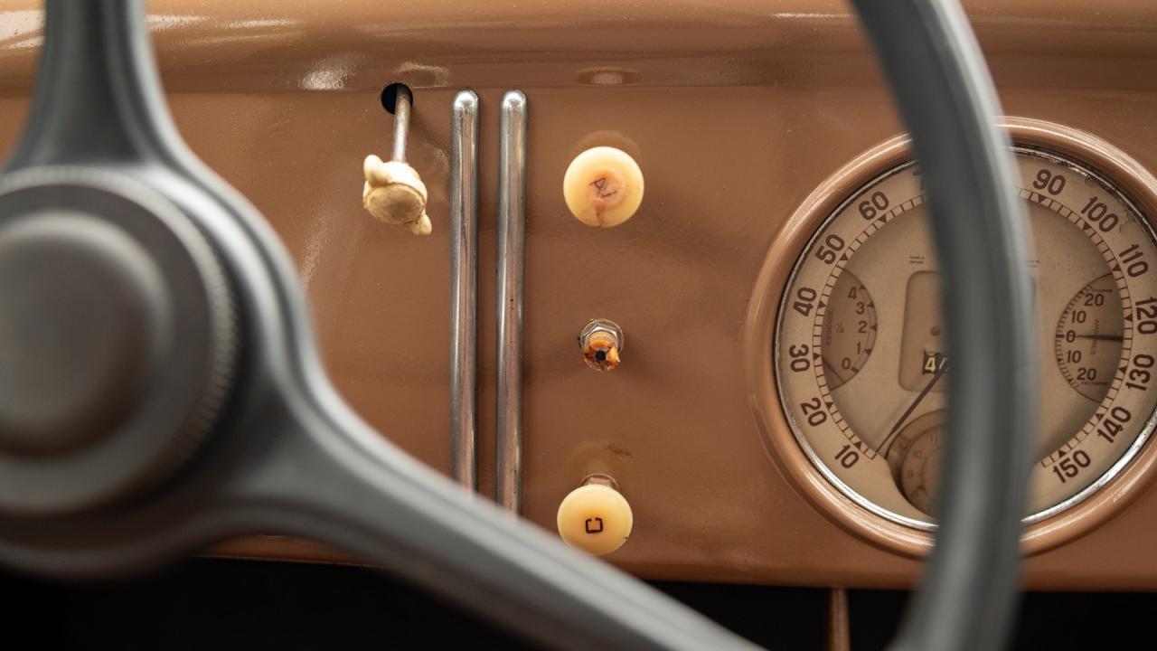 1939 Peugeot 202 Berline Luxe