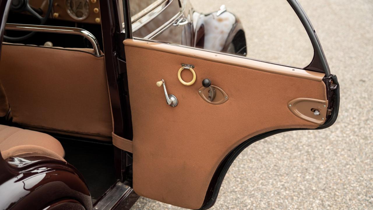 1939 Peugeot 202 Berline Luxe
