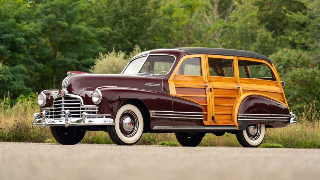 1946 Pontiac Eight De Luxe Streamliner Station Wagon