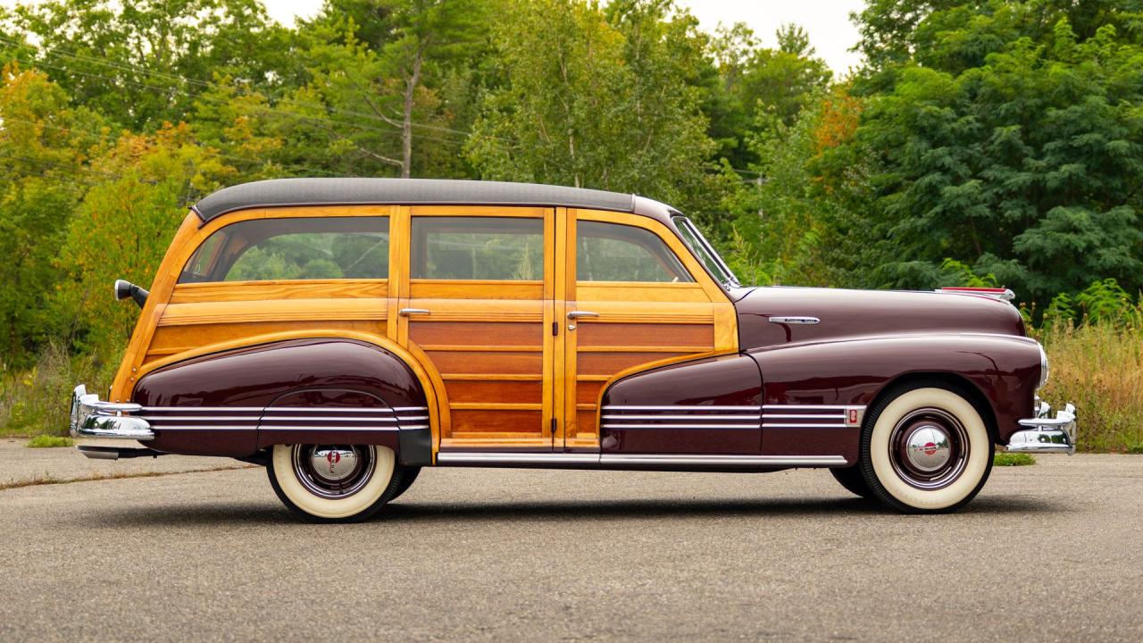 1946 Pontiac Eight De Luxe Streamliner Station Wagon