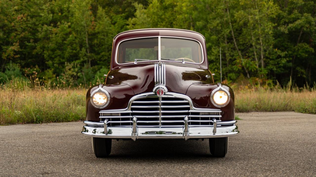 1946 Pontiac Eight De Luxe Streamliner Station Wagon