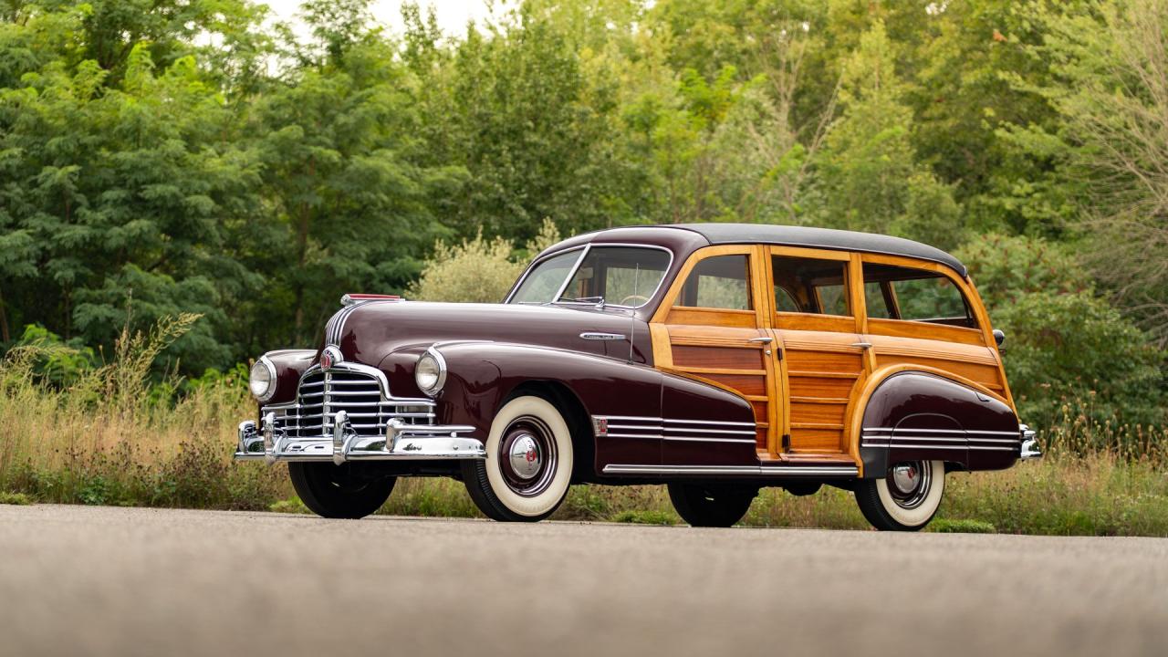 1946 Pontiac Eight De Luxe Streamliner Station Wagon