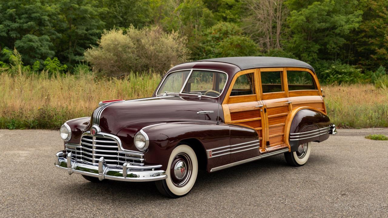 1946 Pontiac Eight De Luxe Streamliner Station Wagon