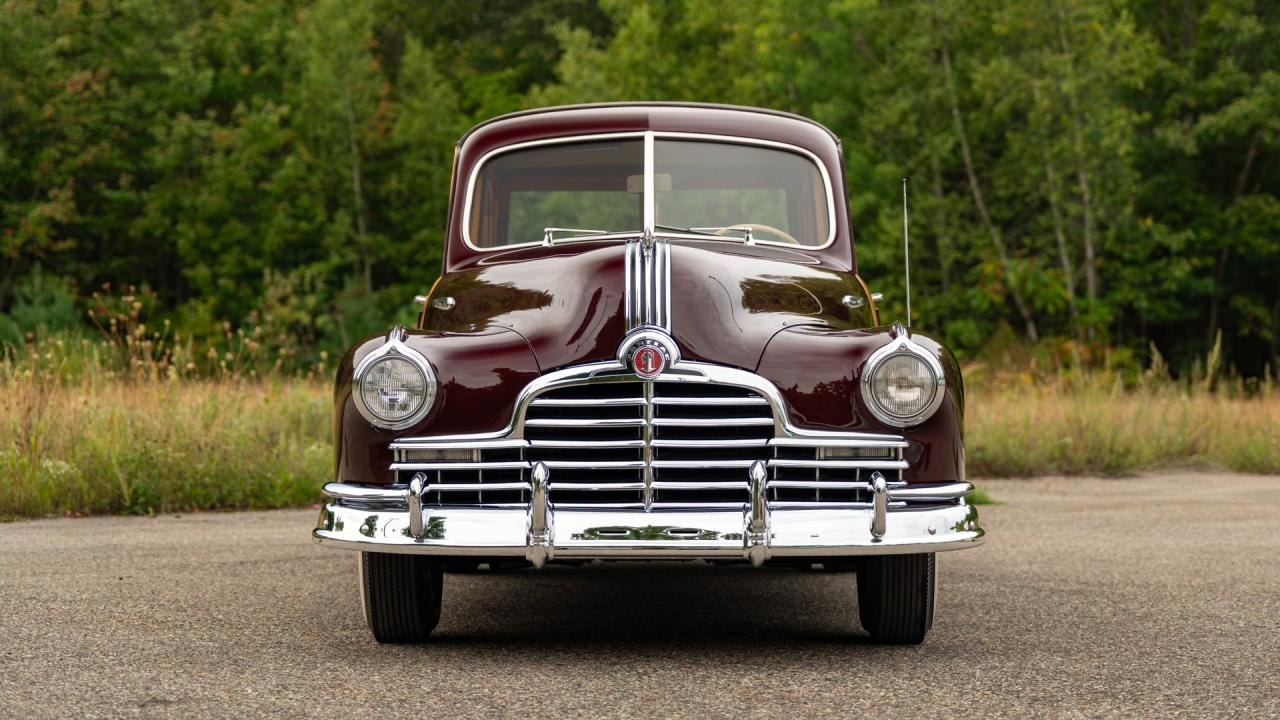1946 Pontiac Eight De Luxe Streamliner Station Wagon