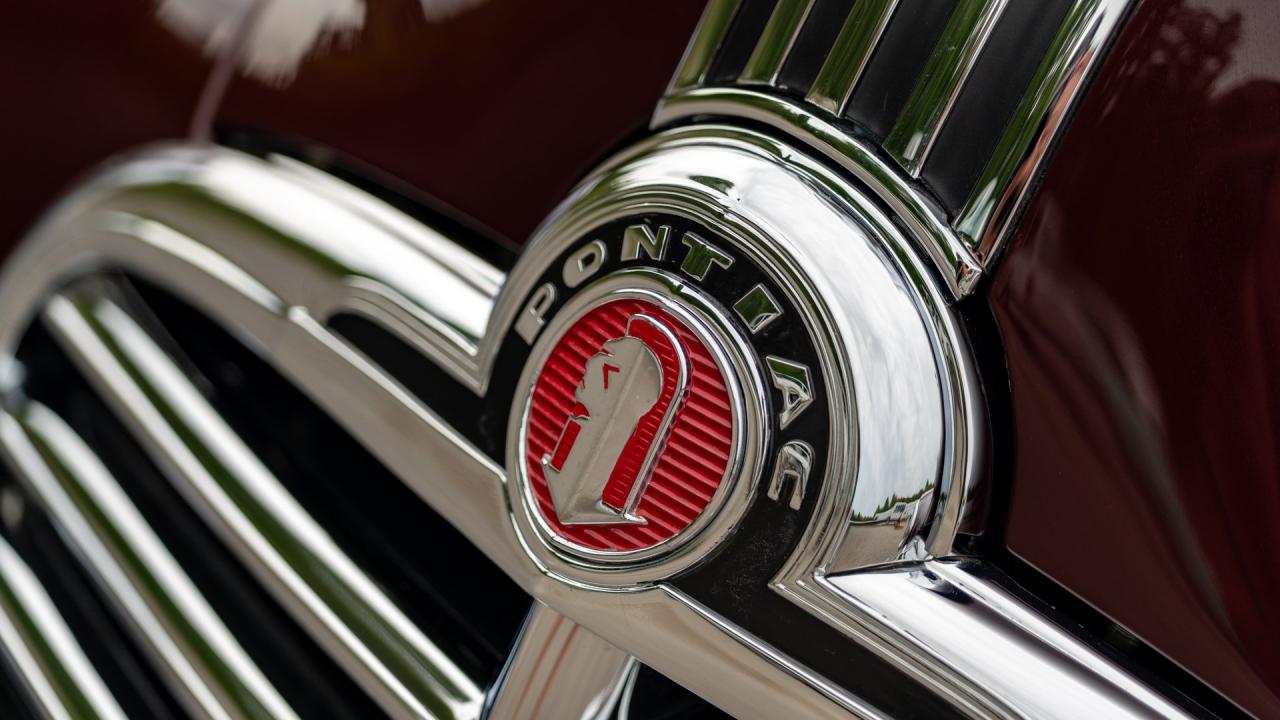 1946 Pontiac Eight De Luxe Streamliner Station Wagon