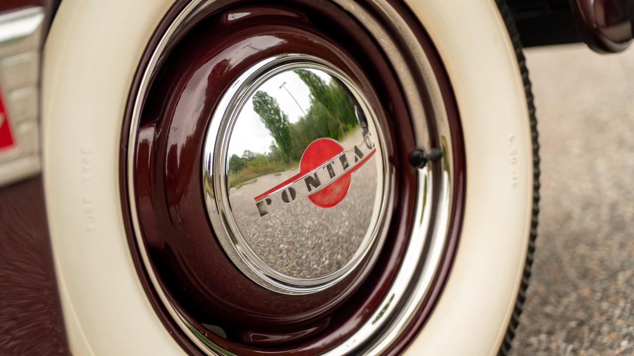 1946 Pontiac Eight De Luxe Streamliner Station Wagon