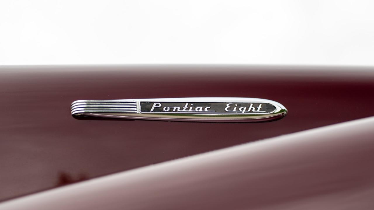 1946 Pontiac Eight De Luxe Streamliner Station Wagon