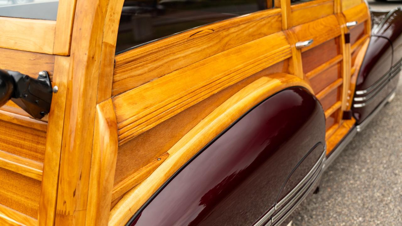 1946 Pontiac Eight De Luxe Streamliner Station Wagon