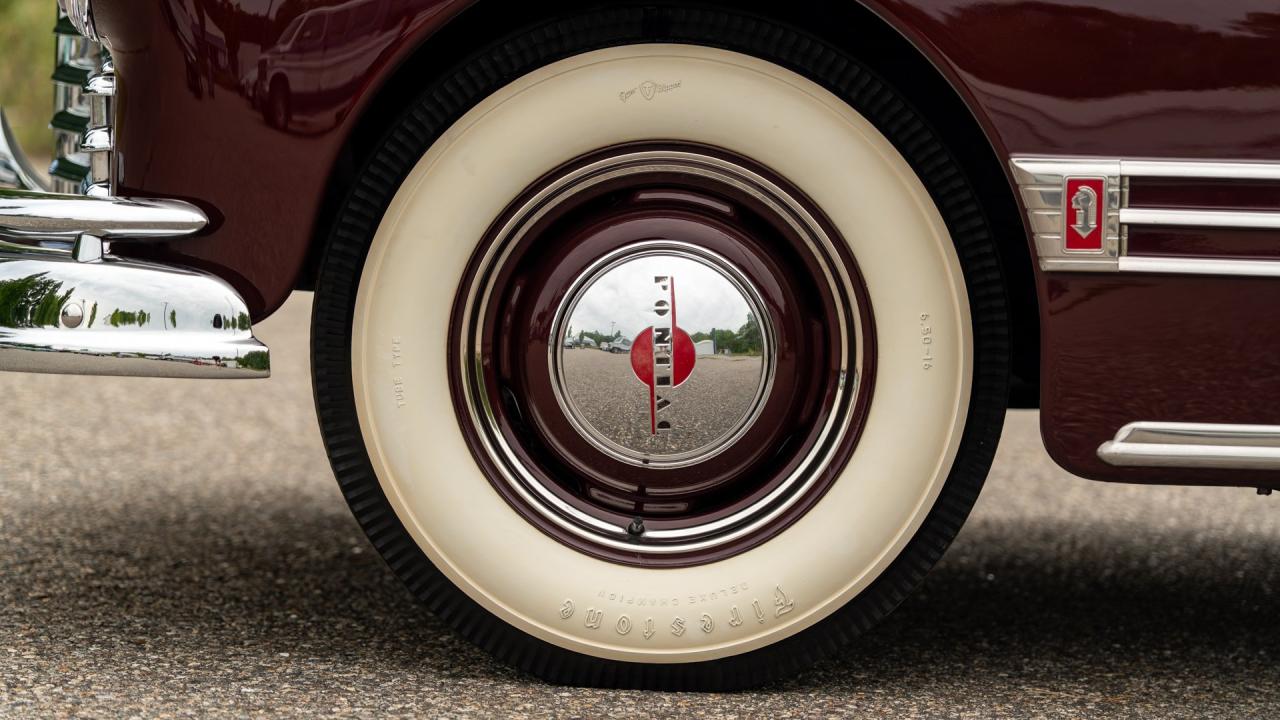 1946 Pontiac Eight De Luxe Streamliner Station Wagon
