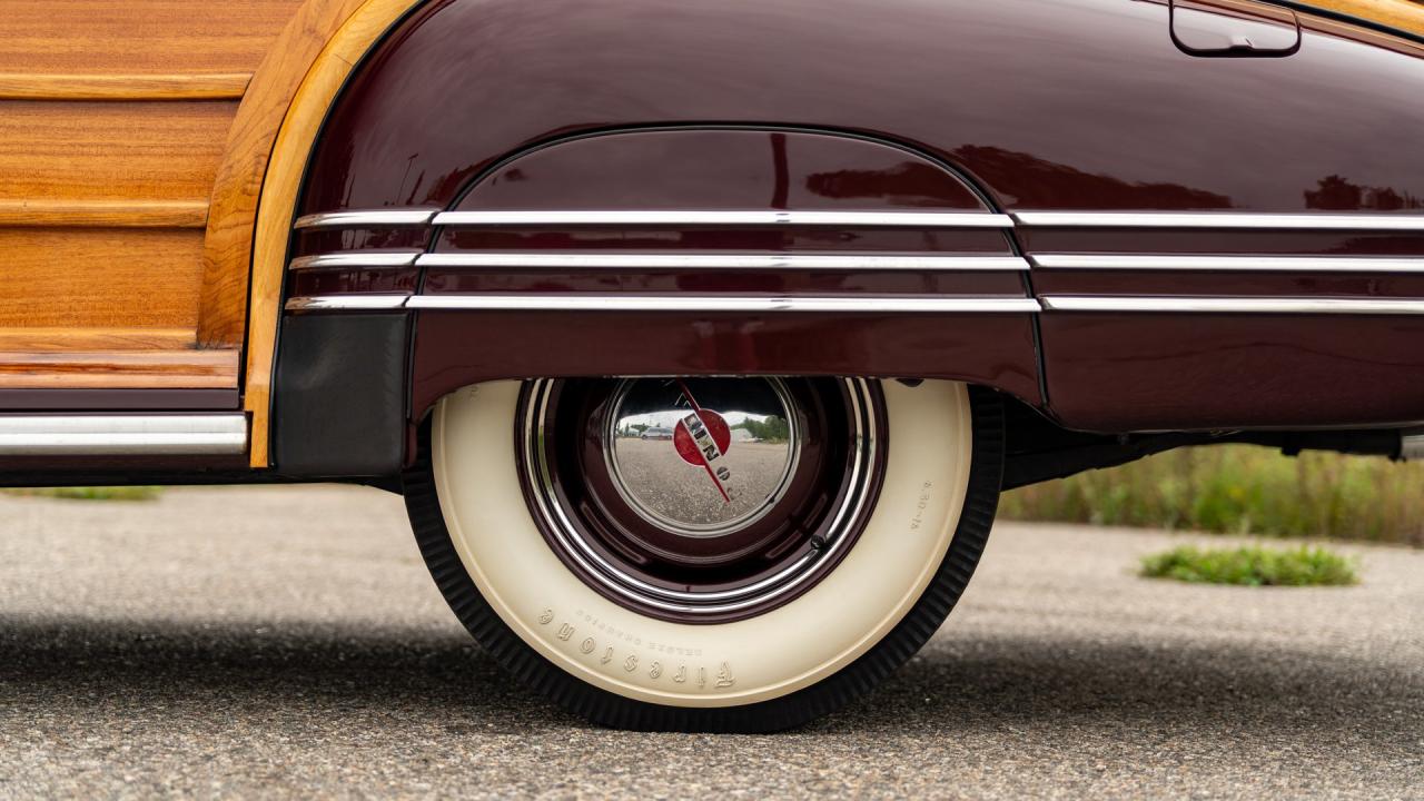 1946 Pontiac Eight De Luxe Streamliner Station Wagon