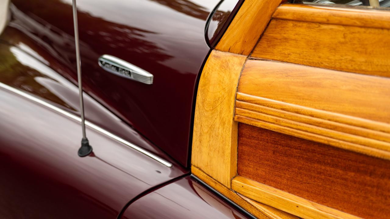 1946 Pontiac Eight De Luxe Streamliner Station Wagon