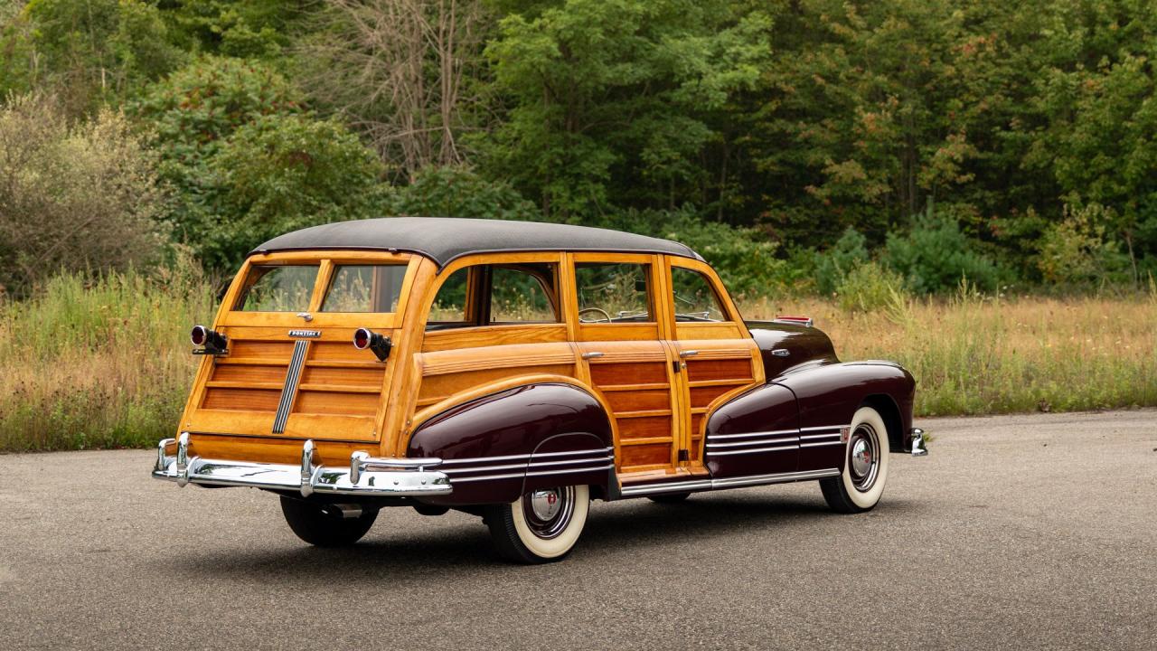 1946 Pontiac Eight De Luxe Streamliner Station Wagon