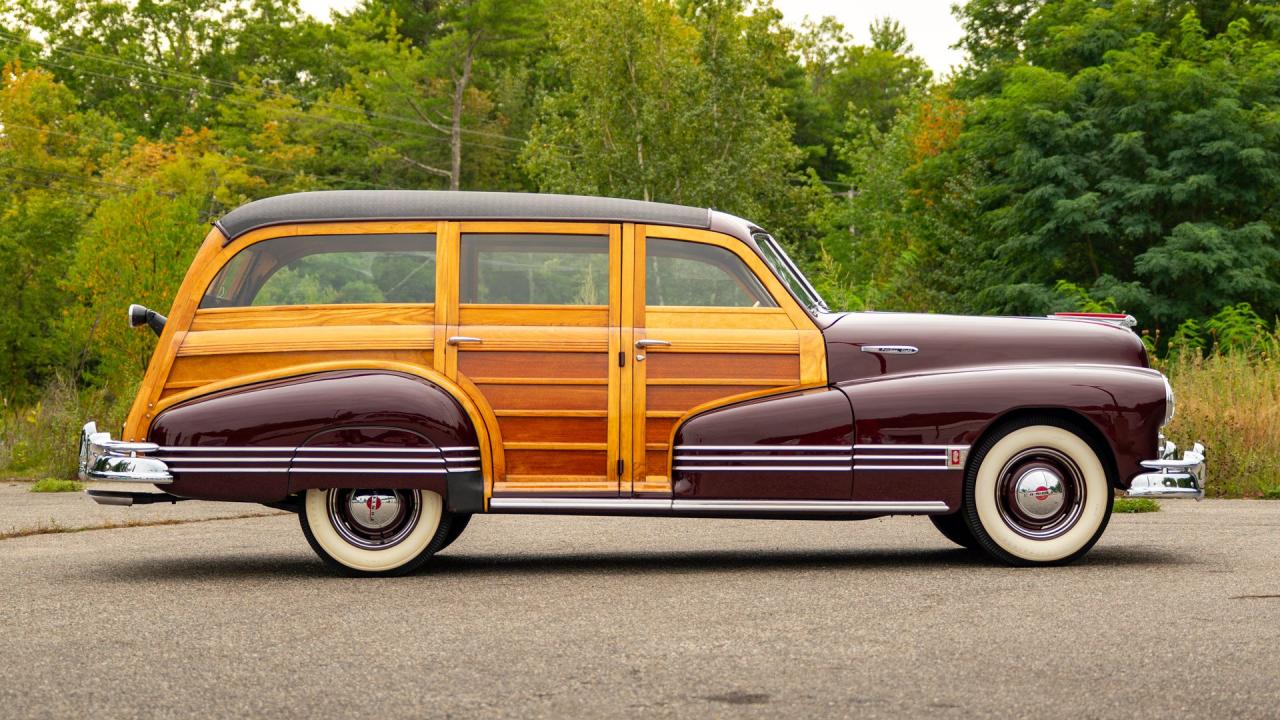 1946 Pontiac Eight De Luxe Streamliner Station Wagon