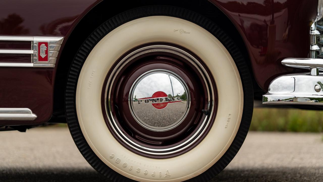 1946 Pontiac Eight De Luxe Streamliner Station Wagon