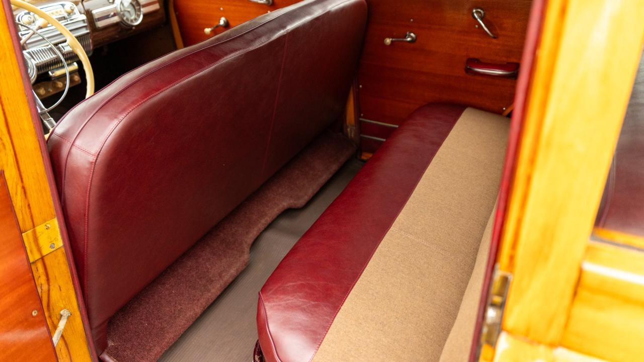 1946 Pontiac Eight De Luxe Streamliner Station Wagon