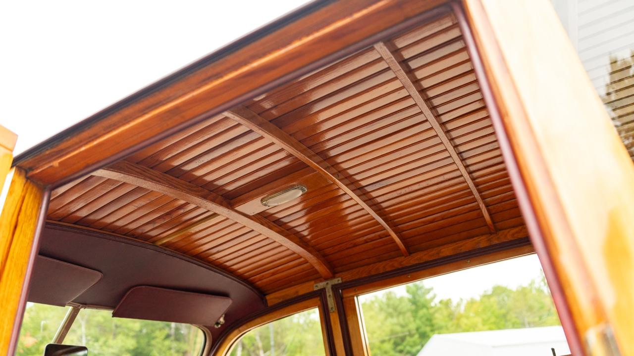 1946 Pontiac Eight De Luxe Streamliner Station Wagon