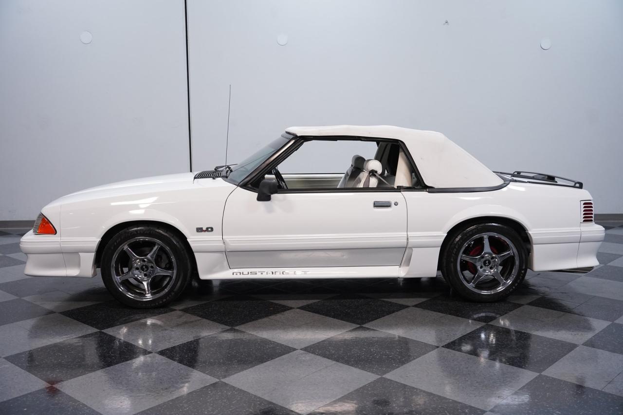 1993 Ford Mustang GT Convertible