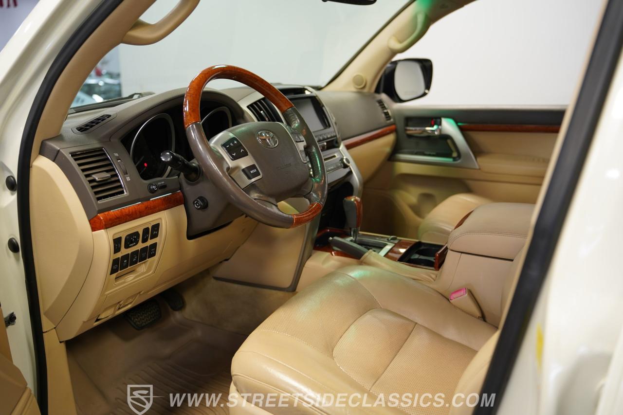 2013 Toyota Land Cruiser