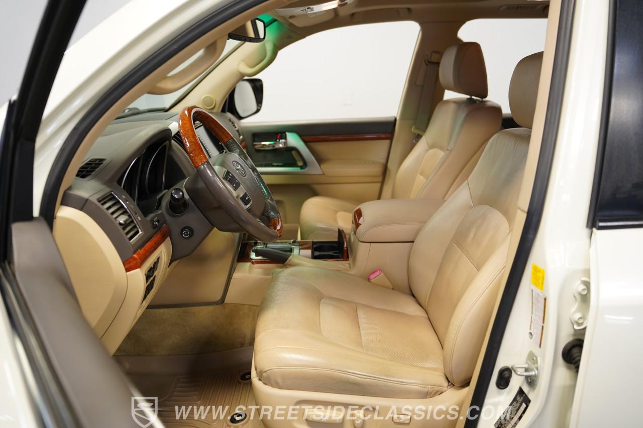 2013 Toyota Land Cruiser
