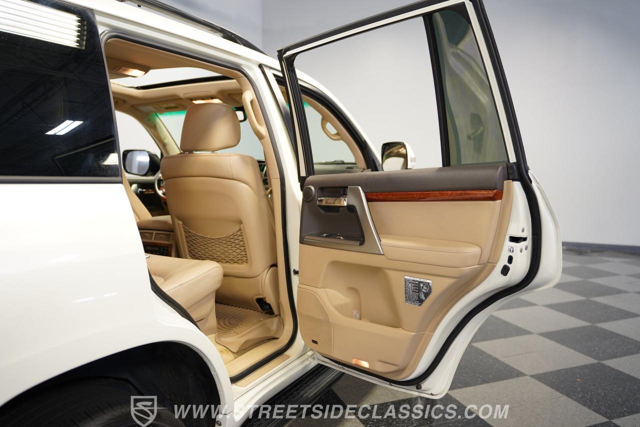 2013 Toyota Land Cruiser